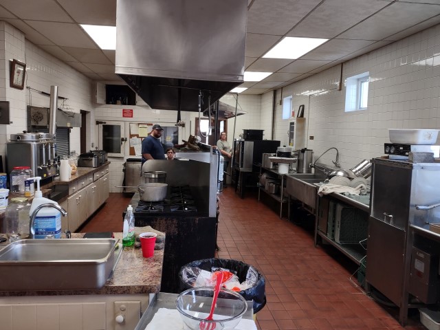 kitchen (Small).jpg